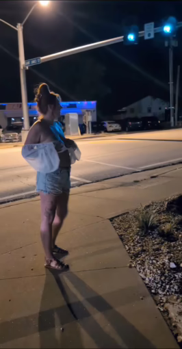 Post by faehousewife: darkblueincredibleechidna